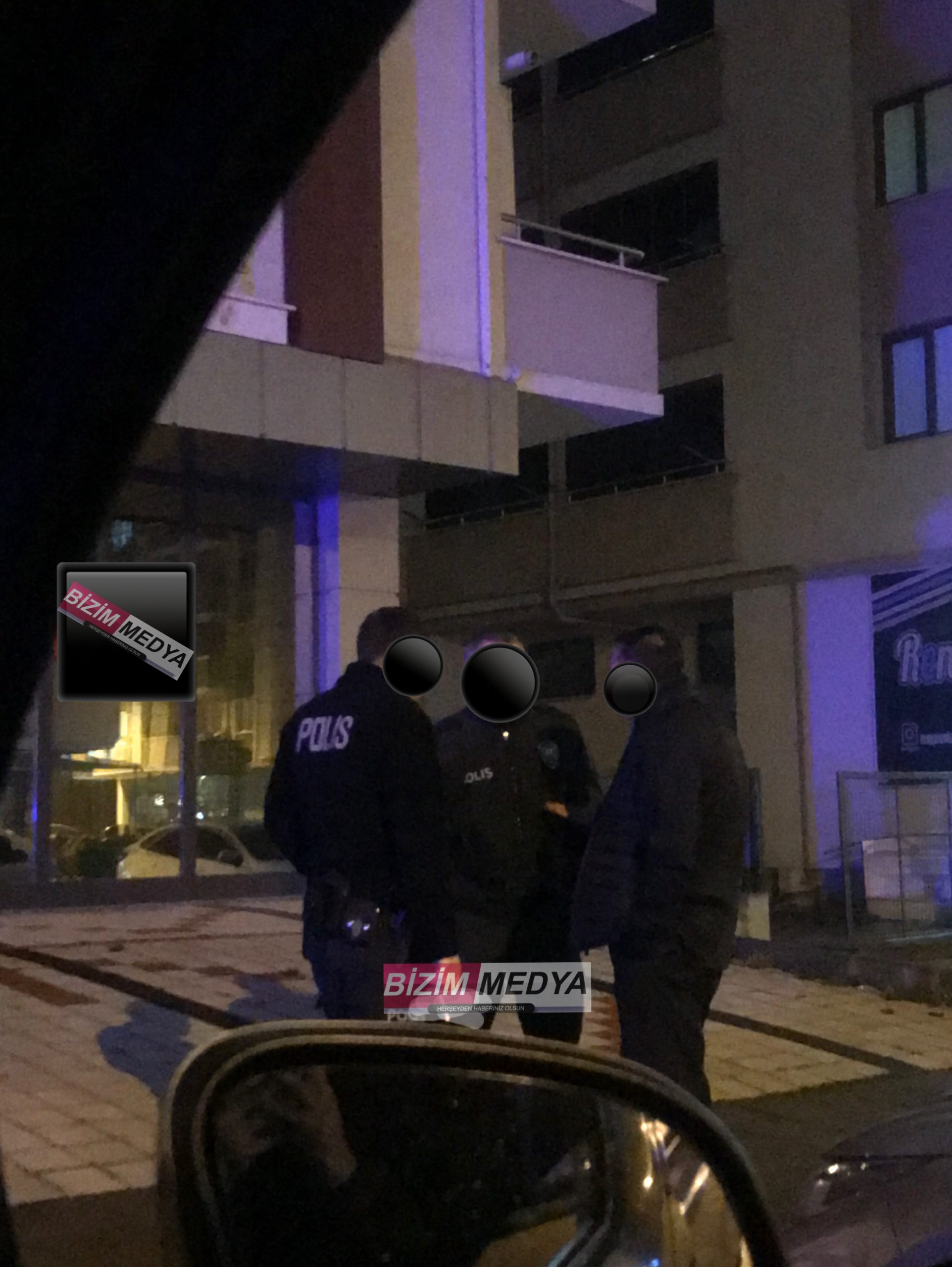 BİRİ SINIRLARI DİĞERİ KAPIYI ZORLADI…