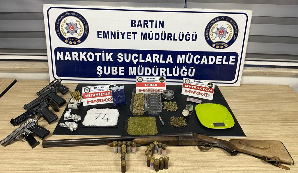 NARKOTİK EKİPLERİNDEN KAÇIŞ YOK…