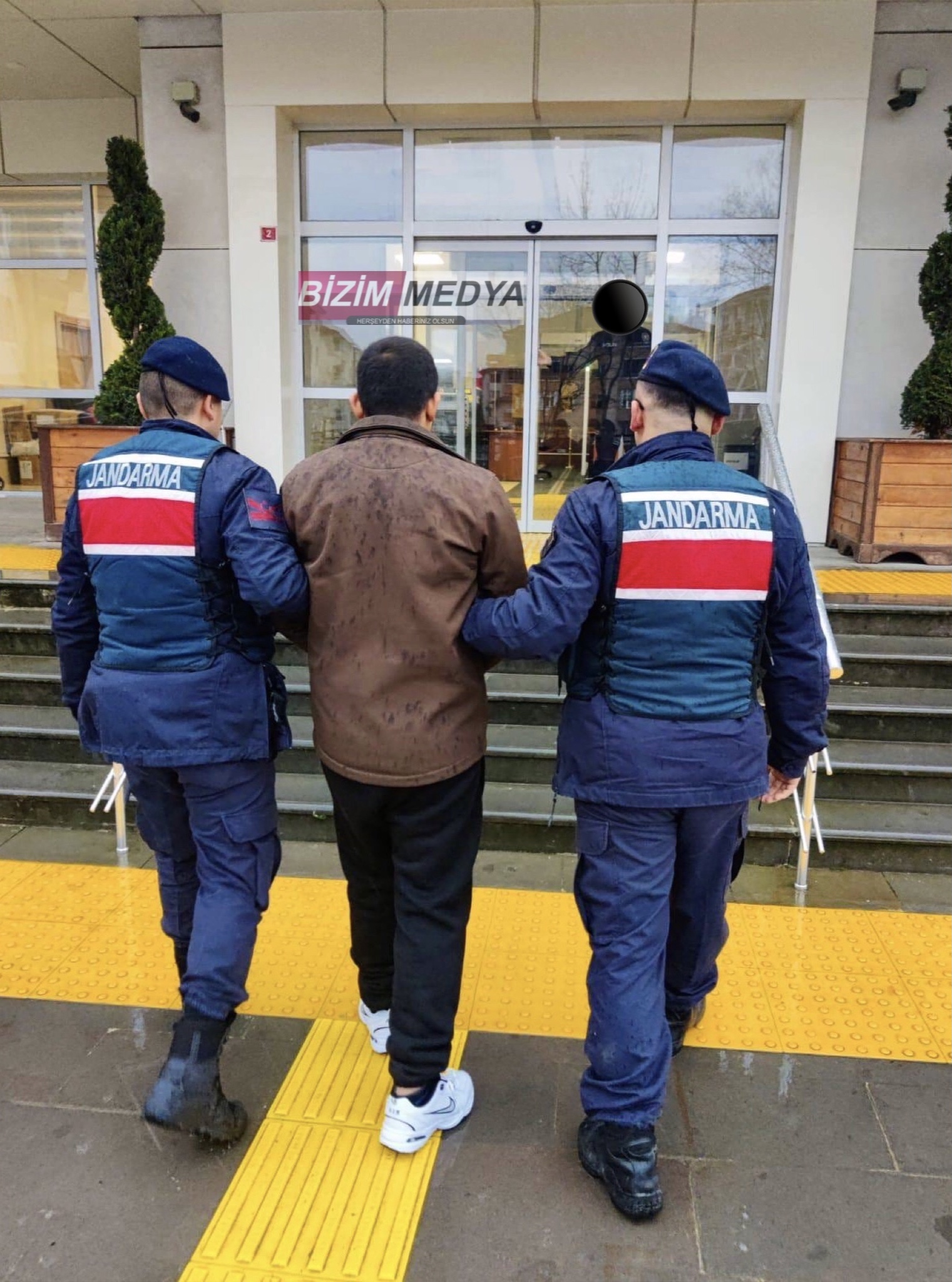 JASAT DEDEKTİFLERİNDEN KAÇIŞ YOK…