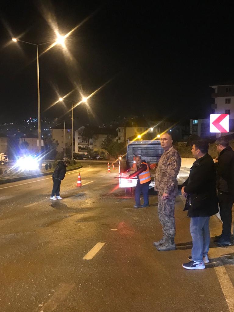 TRAFİK EKİPLERİ OLASI FACİAYI ÖNLEDİ…