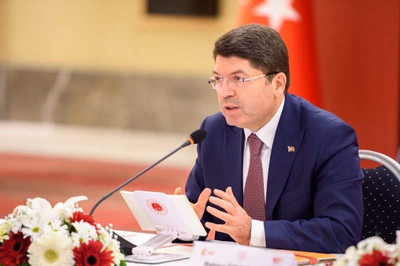 BAKAN TUNÇ: KADINA KARŞI ŞİDDET AÇIK VE TARTIŞMASIZ BİR ŞEKİLDE İNSAN HAKKI İHLALİDİR